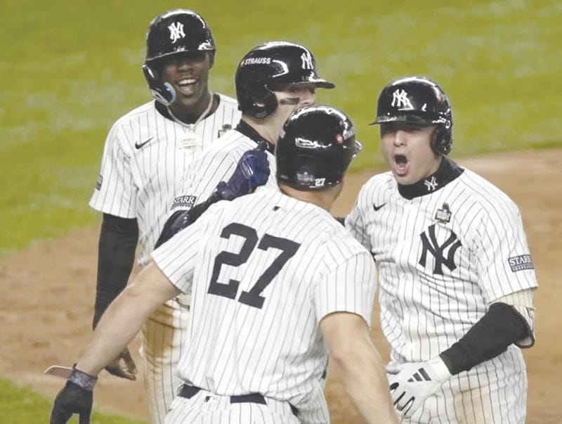 ¡AUN RESPIRAN! - *Los Yankees de Nueva York ganan su primero en la Serie Mundial