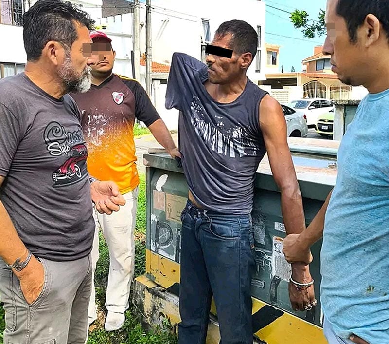 ¡VECINOS AGARRA SUJETO SEÑALADO DE ROBAR Y ACOSAR JOVENCITAS!