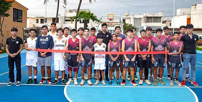 ¡INAUGURAN ESCUELA DE BALONCESTO EN EL FLORESTA!