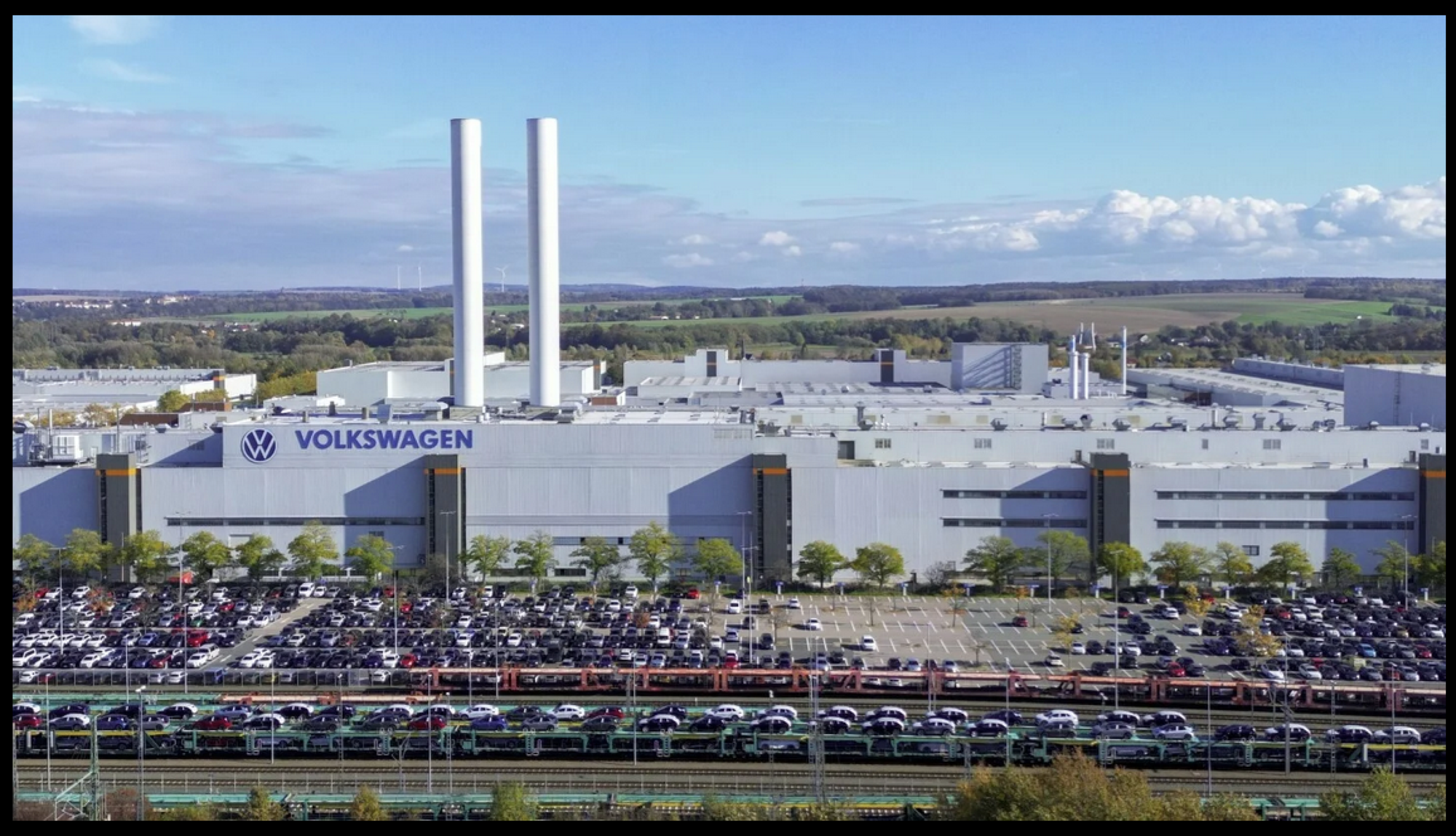 ¡VOLKSWAGEN PLANEA CERRAR AL MENOS TRES PLANTAS EN ALEMANIA!