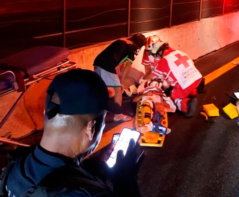 ¡PIERDE LA VIDA JOVENCITA ATROPELLADA EN LA AUTOPISTA!