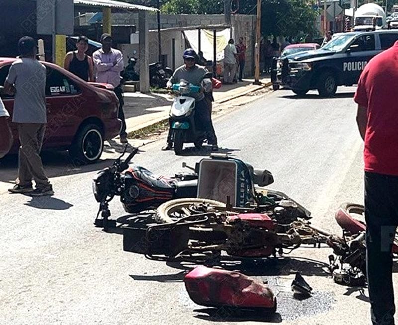 ¡TRES HERIDOS EN CHUZA DE MOTOS!