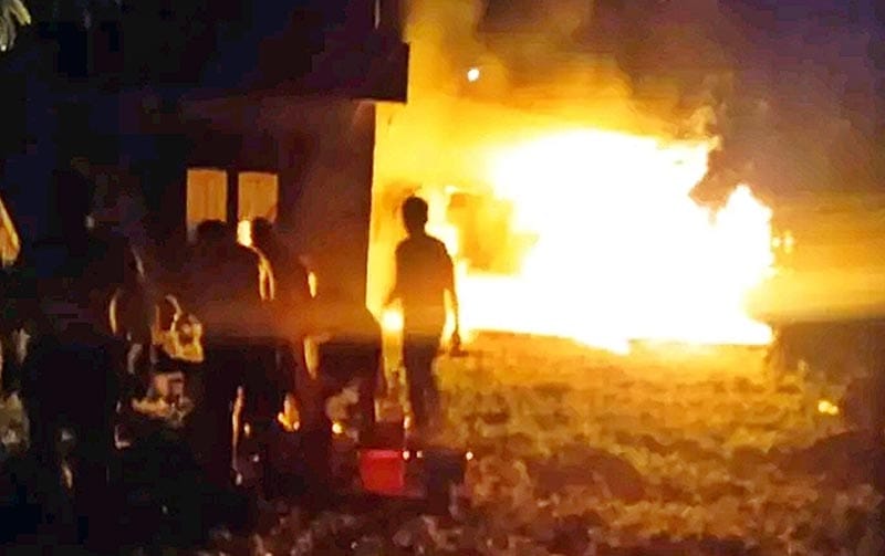 ¡PÁNICO POR INCENDIO EN UNA BODEGA!