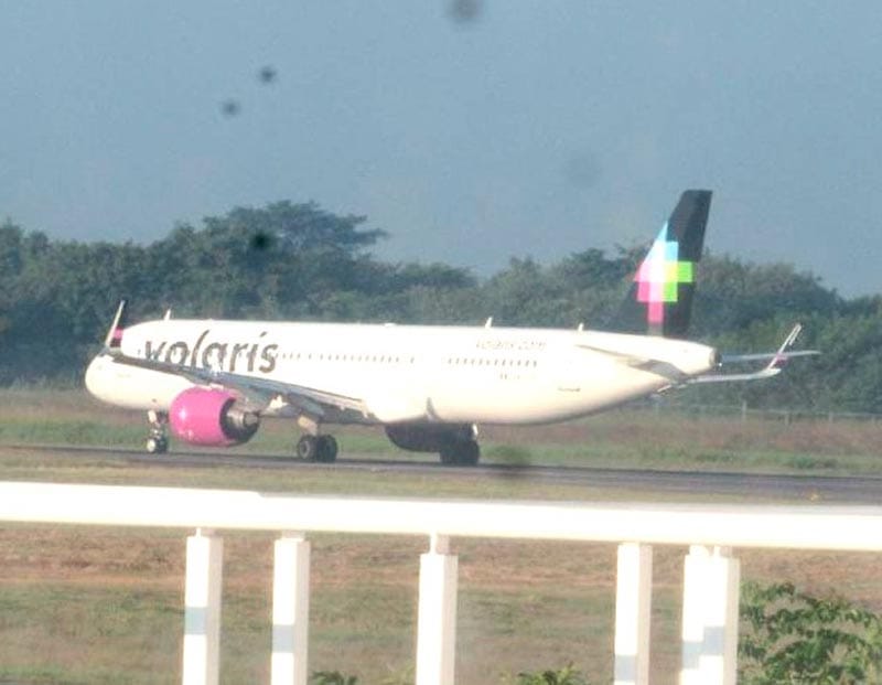 ¡VOLARIS DEJA DURMIENDO A 220 PASAJEROS!