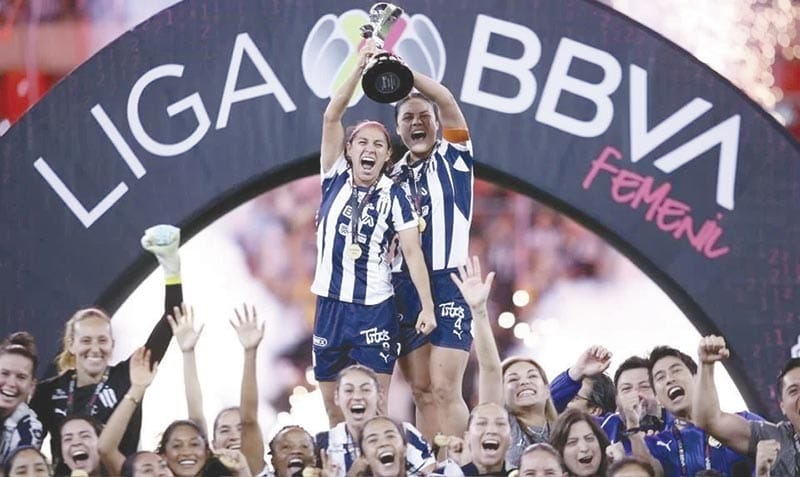 ¡BICAMPEONAS! - *Rayadas de Monterrey vienen de atrás y vencen en serie de tiros penales a Tigres