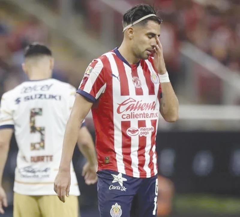 ¡CHIVAS EMPATA ANTE PUMAS... PERO SIN GOLES!