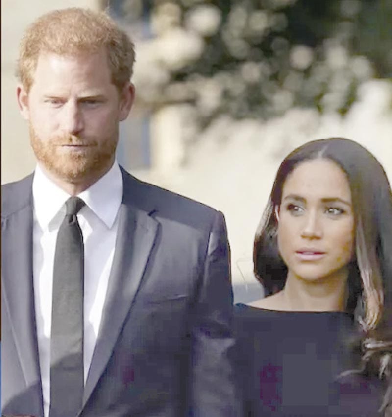 ¡MEGHAN Y HARRY CON ‘UN PIE FUERA’ DE EU!