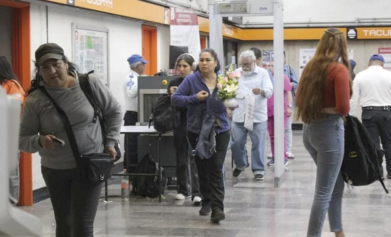 ¡CASI 6 MIL POLICÍAS VIGILAN EL METRO!