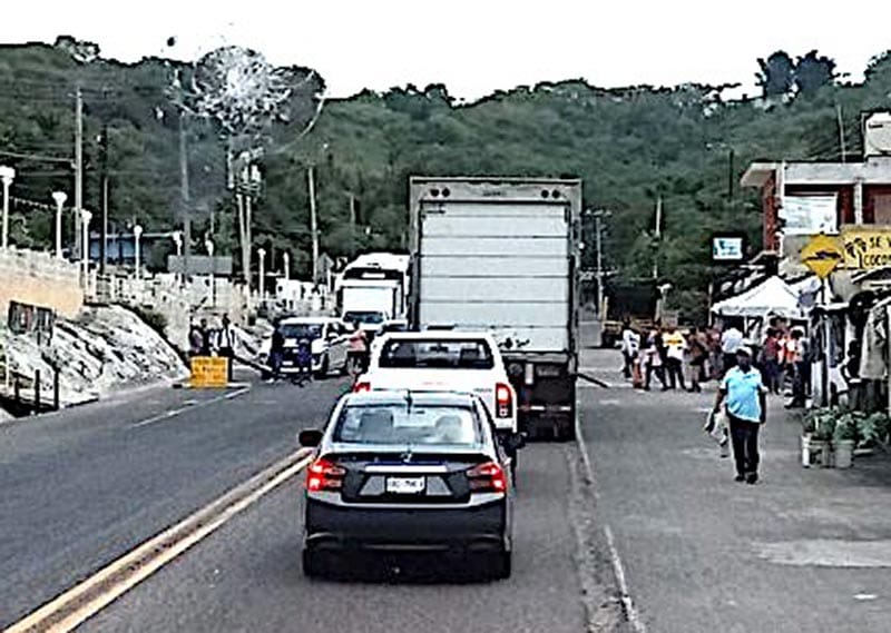 ¡PIDEN AGILIZAR CIRCULACIÓN EN LA XALAPA-VERACRUZ!