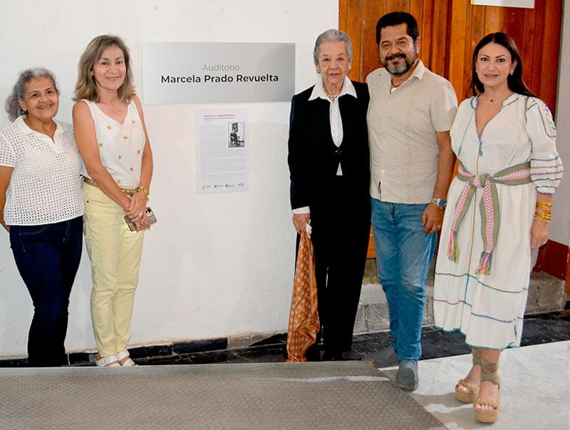 PRESENTAN “LUZ, COLOR Y PIEDRAS VIEJAS” DE LUIS MANUEL TELLO DESCHAMPS