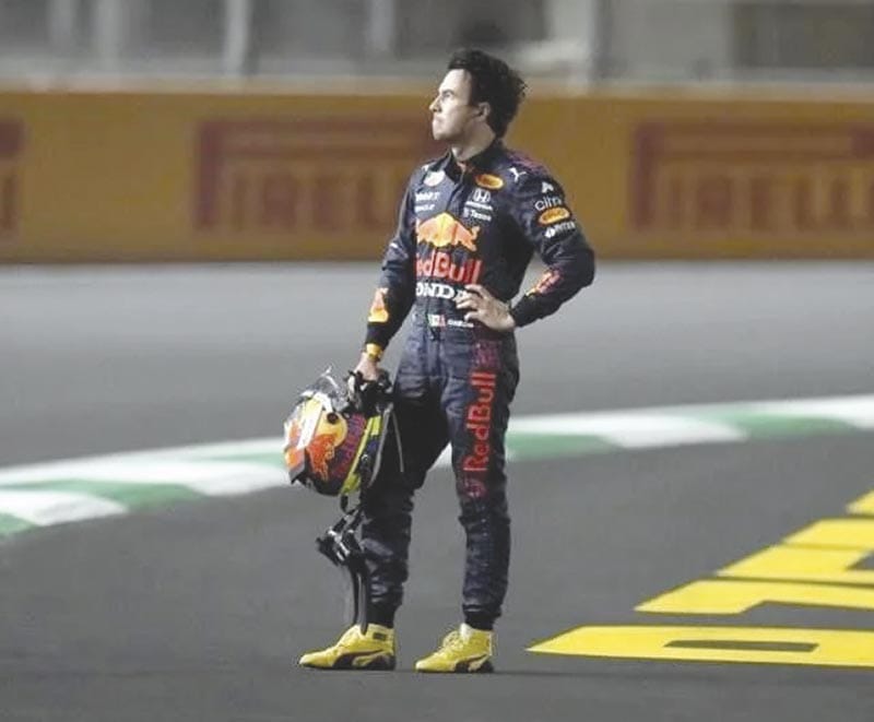 ¡PERDERÁ RED BULL MILLONES EN PATROCINIOS POR SALIDA DE CHECO!