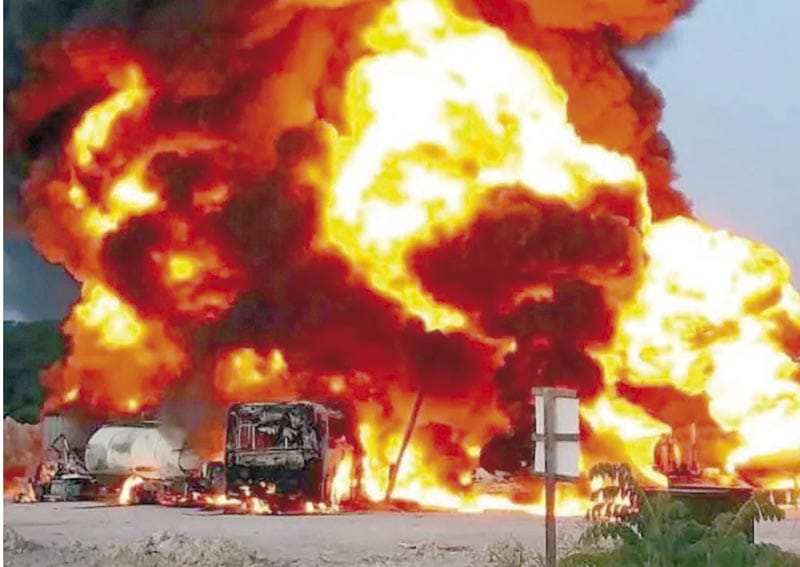 ¡DEFENSA INFORMA CAUSA DE INCENDIO EN DEPÓSITO DE COMBUSTIBLE DE TREN MAYA!