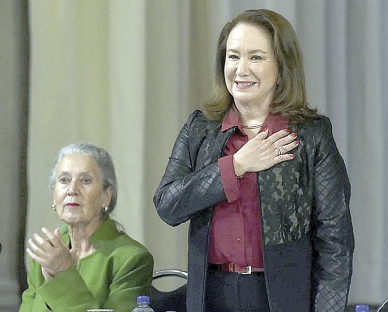 ¡MINISTRA YASMÍN ESQUIVEL CONSIGUE QUE LA UNAM FRENE REVISIÓN POR PLAGIO DE TESIS!