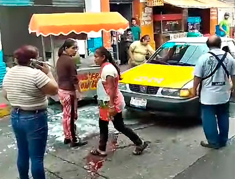 ¡TAXI APACHURRÓ PUESTO DE AGUAS FRESCAS!