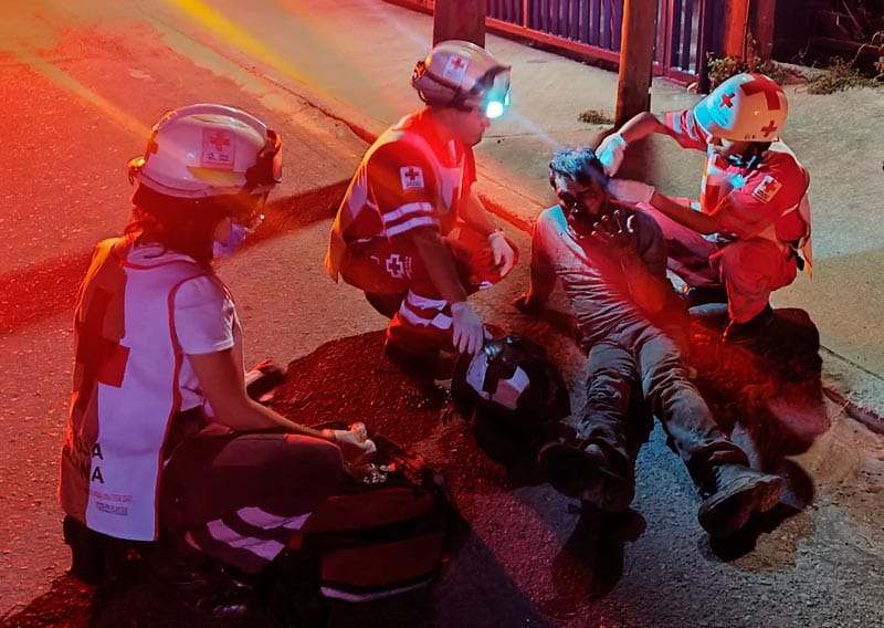 ¡MÉCANICO DARRAPA EN SU MOTOCICLETA EN EL PUENTE AMAPOLAS!