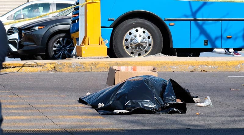 ¡MUERE ATROPELLADO POR CAMIÓN DE PASAJE!