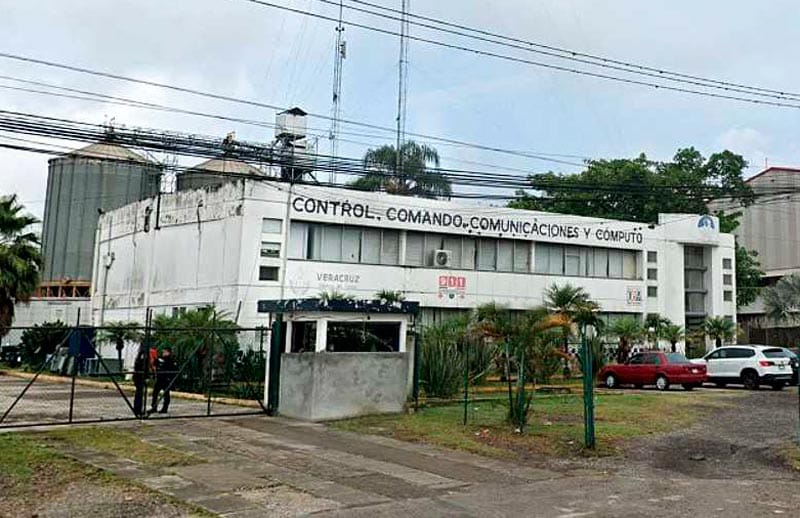 ¡POLICÍA ESTATAL SE PEGÓ UN BALAZO EN EL C4 DE FORTÍN!