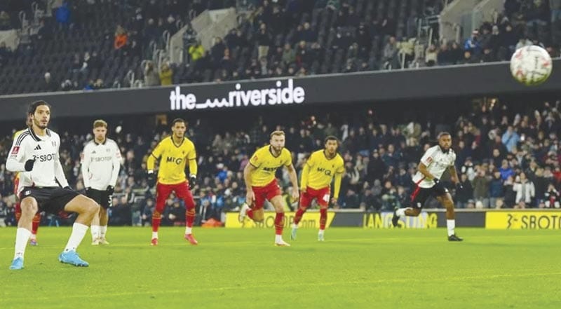 ¡RAÚL JIMÉNEZ SIGUE EN ROMANCE CON OTRO GOL EN EL FULHAM!