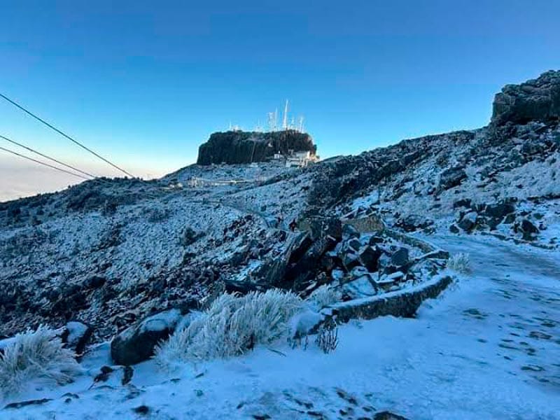 ¡COBRAN 120 PESOS POR VER NEVAR EN EL COFRE DE PEROTE!