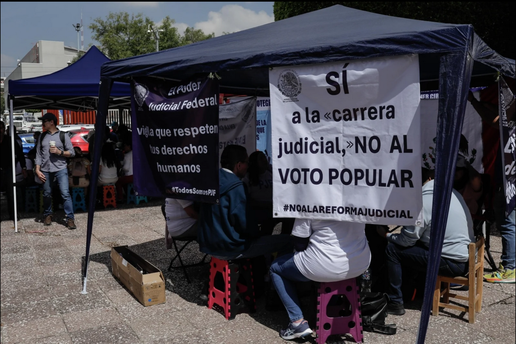 ¡TRABAJADORES DEL PODER JUDICIAL EXIGEN GARANTIZAR DERECHOS LABORALES!