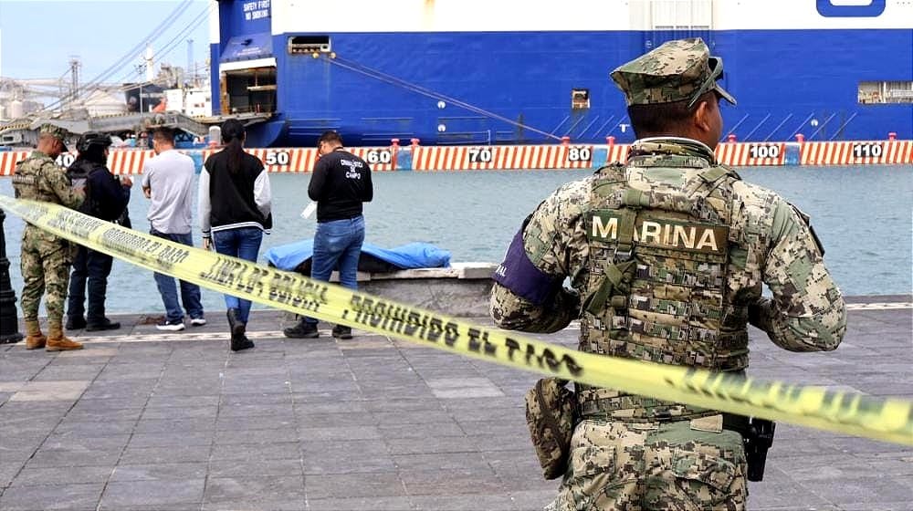 ¡PIERDE LA VIDA EN LA EXPLANADA DEL MALECÓN! - DESCANSANDO EN UNA BANCA *VENÍA DE SONORA