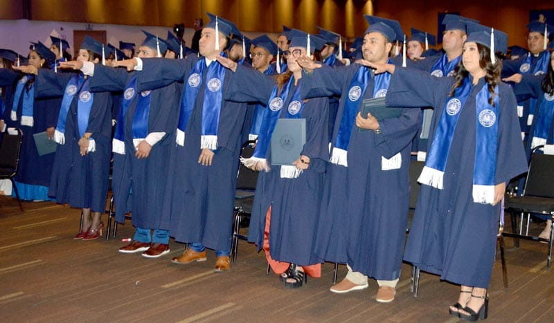 UNIMEX CELEBRA GRADUACIÓN