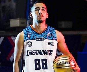 ALBERTO OCHOA YA ES NUEVO JUGADOR DE HALCONES ROJOS