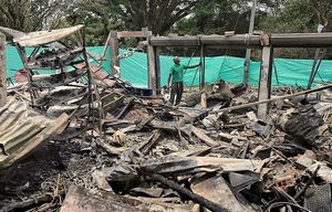 ¡EXPLOTA COCHE BOMBA! -En estación de policía en Colombia