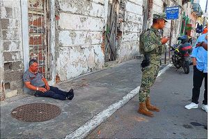 ¡LE DAN UNA GOLPIZA EN EL CENTRO HISTÓRICO!