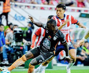 ¡CHIVAS SIGUE SIN CARBURAR, NO PUEDE CON PACHUCA EN  EL AKRON! -Y sin goles