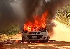 ¡FUEGO DEJA A TAXI PARA LA CHATARRA!