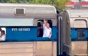 ¡SE SUBE AMLO AL TREN TRANSÍSTMICO! En Recorrido de Supervisión