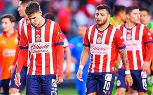 ¡CHIVAS LOS REINCORPORARÁ! -A Alexis Vega, "Chicote" Calderón y Raúl Martínez