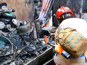 ¡INCENDIO CONSUME HUMILDE VIVIENDA DE PEPENADORES! -Alarma a vecinos en Atoyac