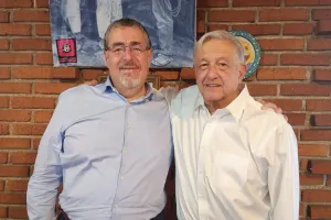 ¡AMLO SE REÚNE CON PRESIDENTE ELECTO DE GUATEMALA!