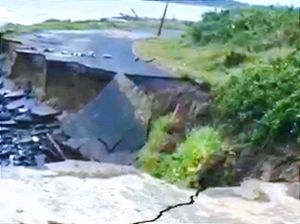 ¡SE LES CAE LA CARRETERA! -En el paso al Tecnológico de Alvarado