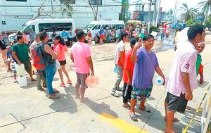 ¡“LO QUE QUIERO ES SALIR DE AQUÍ”! -Acapulco otro día mas en penumbra y sin alimento