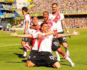 ¡RIVER PLATE SE LLEVA EL SÚPER CLÁSICO ARGENTINO! -LE PEGA 2-0 A BOCA