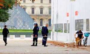 ¡ORDENAN DESALOJAR EL MUSEO DEL LOUVRE Y EL PALACIO DE VERSALLES! -Ante temor de atentado