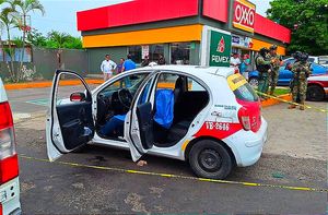 ¡MUERE DE UN INFARTO EL  TAXISTA “EL ROBOCOP”! -Frente a la gasolinera de Las Vegas