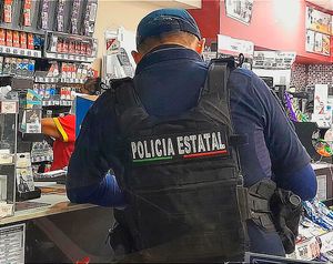 ¡ATRAPAN A UN ASALTANTE DE OXXOS EN EL REFORMA! -DE 19 AÑOS ANDABA AMAGANDO CON UN CUCHILLO