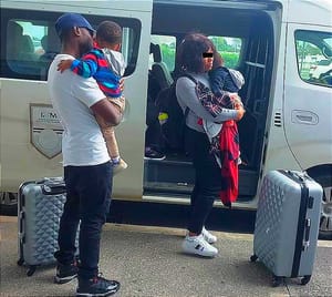 ¡ASEGURAN A FAMILIA DE HAITIANOS EN EL AEROPUERTO! -Abordarían un Avión a Reynosa