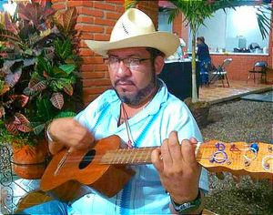 ¡EMBISTE Y MATA A PROFESOR JARANERO! -El Músico y su Cuatrimoto Salieron Volando de la Carretera