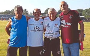 FUTBOL DE VETERANOS...¡ATLAS RINDE HOMENAJE A LUIS GONZÁLEZ POR SU TRAYECTORIA!