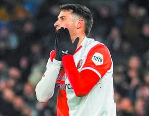 ¡SANTI GIMÉNEZ NO OCULTÓ SU DOLOR POR ELIMINACIÓN EN LA CHAMPIONS! -Hizo un Autogol...