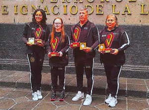 ¡PREMIAN EN LO “OSCURITO” A LOS MEJORES ATLETAS! -Ceremonia Privada en Palacio de Gobierno