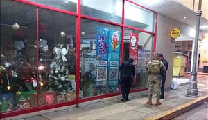 ¡“CRISTALAZO” A LA TIENDA WALDO'S! -Sigue la Inseguridad en el Centro Histórico de Veracruz