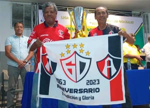 ¡ATLAS RECIBIÓ SU TROFEO DE COPA EN LA OROPEZA!