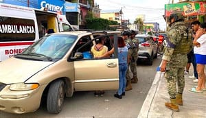 ¡FALLECE DE UN INFARTO EN SU CAMIONETA! -EN LA AVENIDA MANUEL CARPIÓ DE COSAMALOAPAN