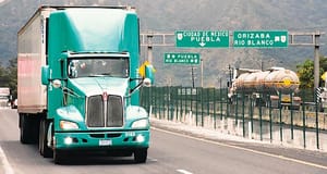 ¡ASALTANTES USAN TECNOLOGÍA DE PUNTA EN AUTOPISTA LA TINAJA-COSAMALOAPAN!